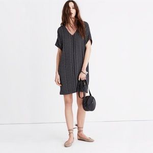 Novel Striped V-Neck Shift Dress
MADEWELL